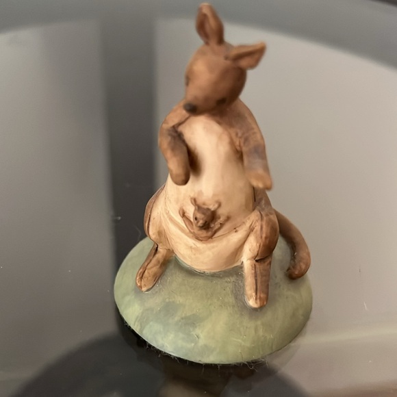 Vintage Winnie the Pooh 6 Figurine Set - Multicolor - Picture 6 of 7